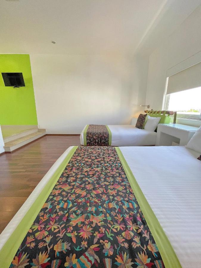 Seven Crown Express & Suites By Kavia Cabo San Lucas Exterior photo
