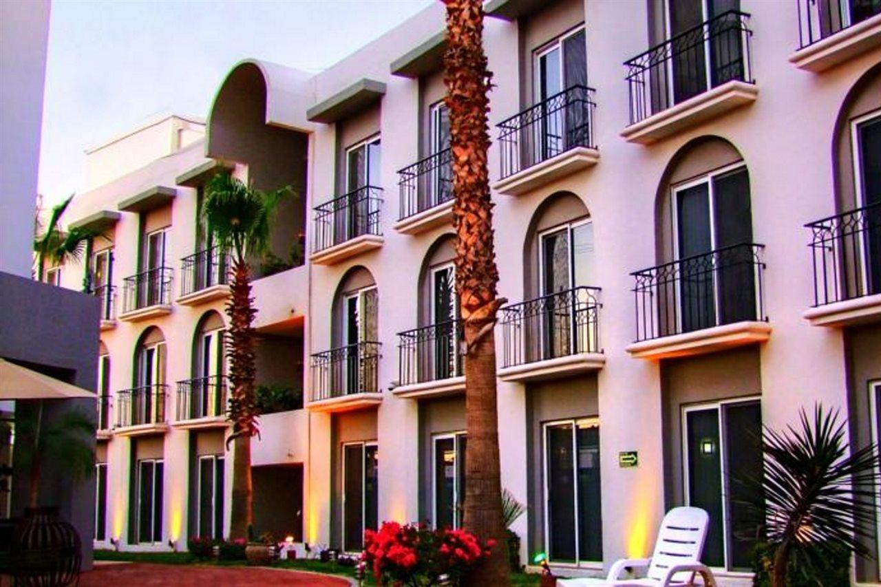 Seven Crown Express & Suites By Kavia Cabo San Lucas Exterior photo